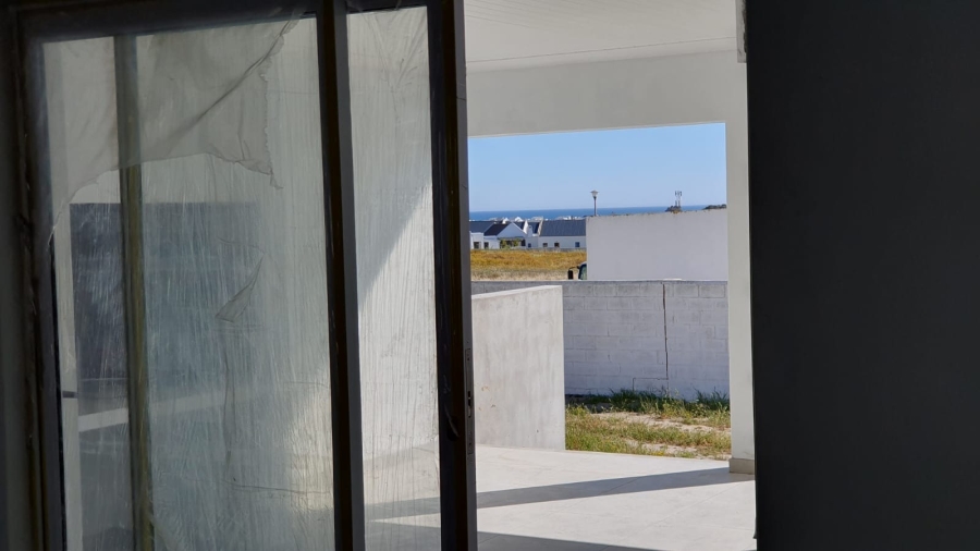 2 Bedroom Property for Sale in Harbour Lights Western Cape